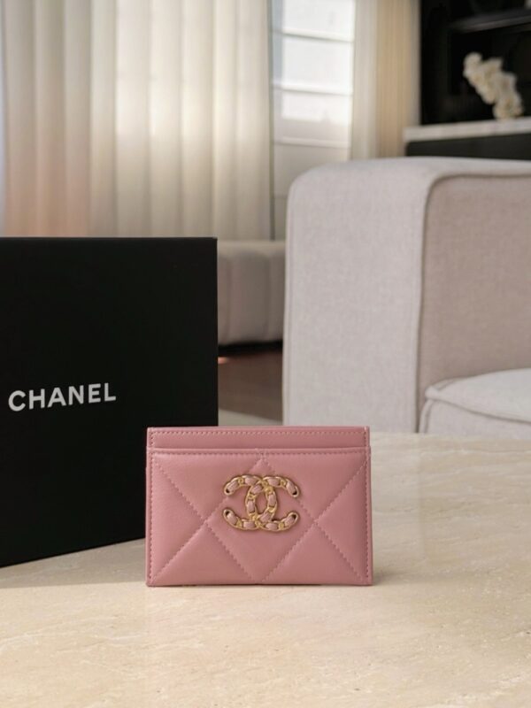CHANEL Lambskin Quilted 19 Card Holder