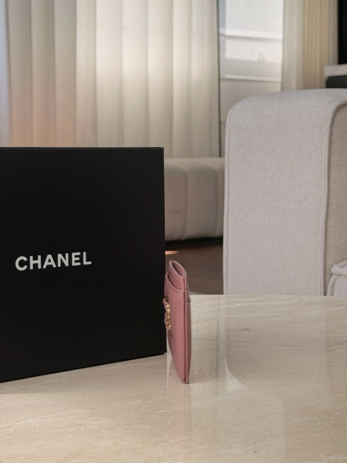 Screenshot CHANEL Lambskin Quilted 19 Card Holder - 图片 4