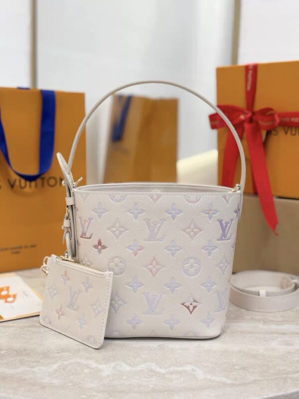 LV Monogram Empreinte Leather M25673