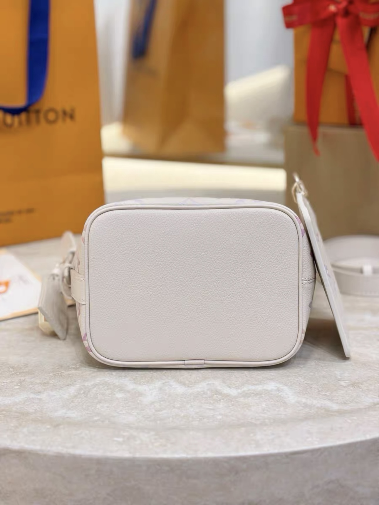 Screenshot LV Monogram Empreinte Leather - 图片 5