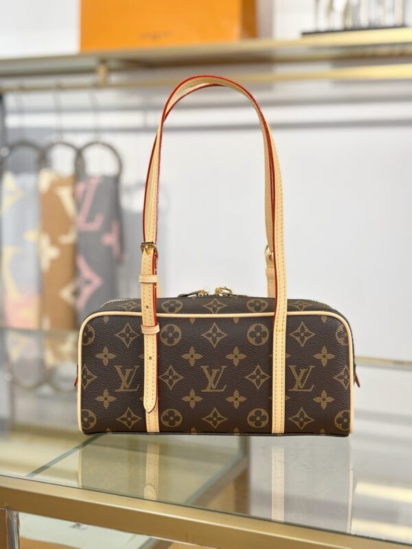 LV Hang On M47031