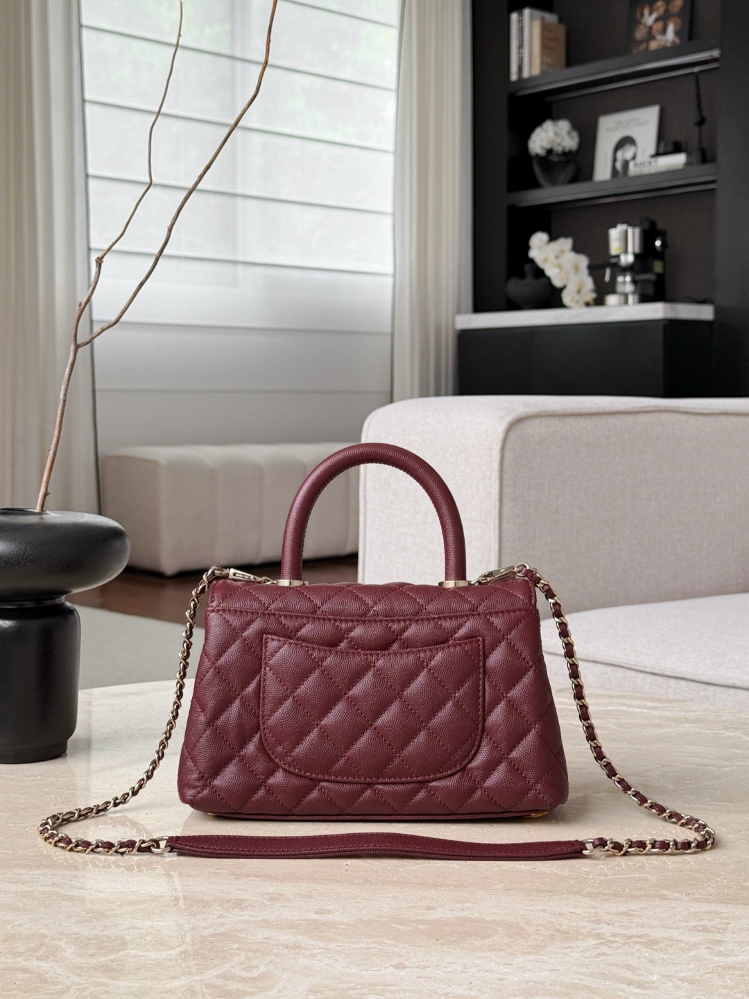 IMG_3698 CHANEL 24A Flap Bag with Top COCO Small Handle Grained Calfskin - 图片 3