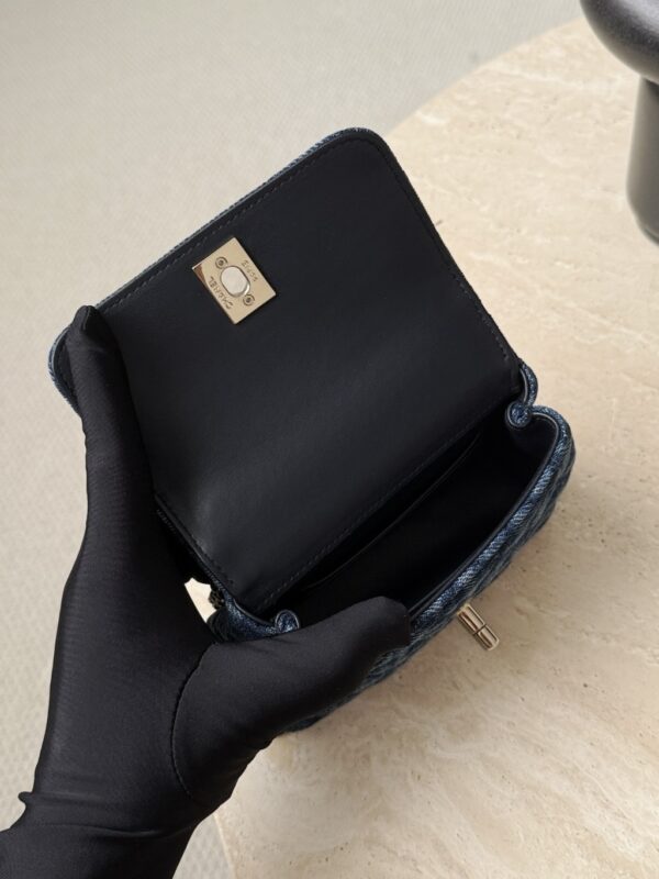 CNANEL Clutch with chain Washed Denim