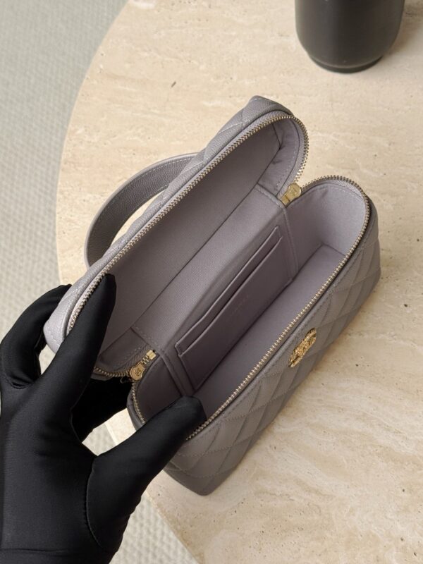 CHANEL 26P Twist Crystal Vanity Bag