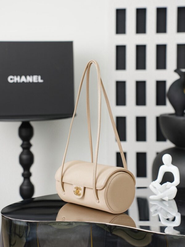 CHANEL Shiny Caviar Preppy Coco Small Bowling Bag