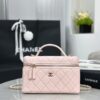 CHANEL Vanity with chain – Grained calfskin
