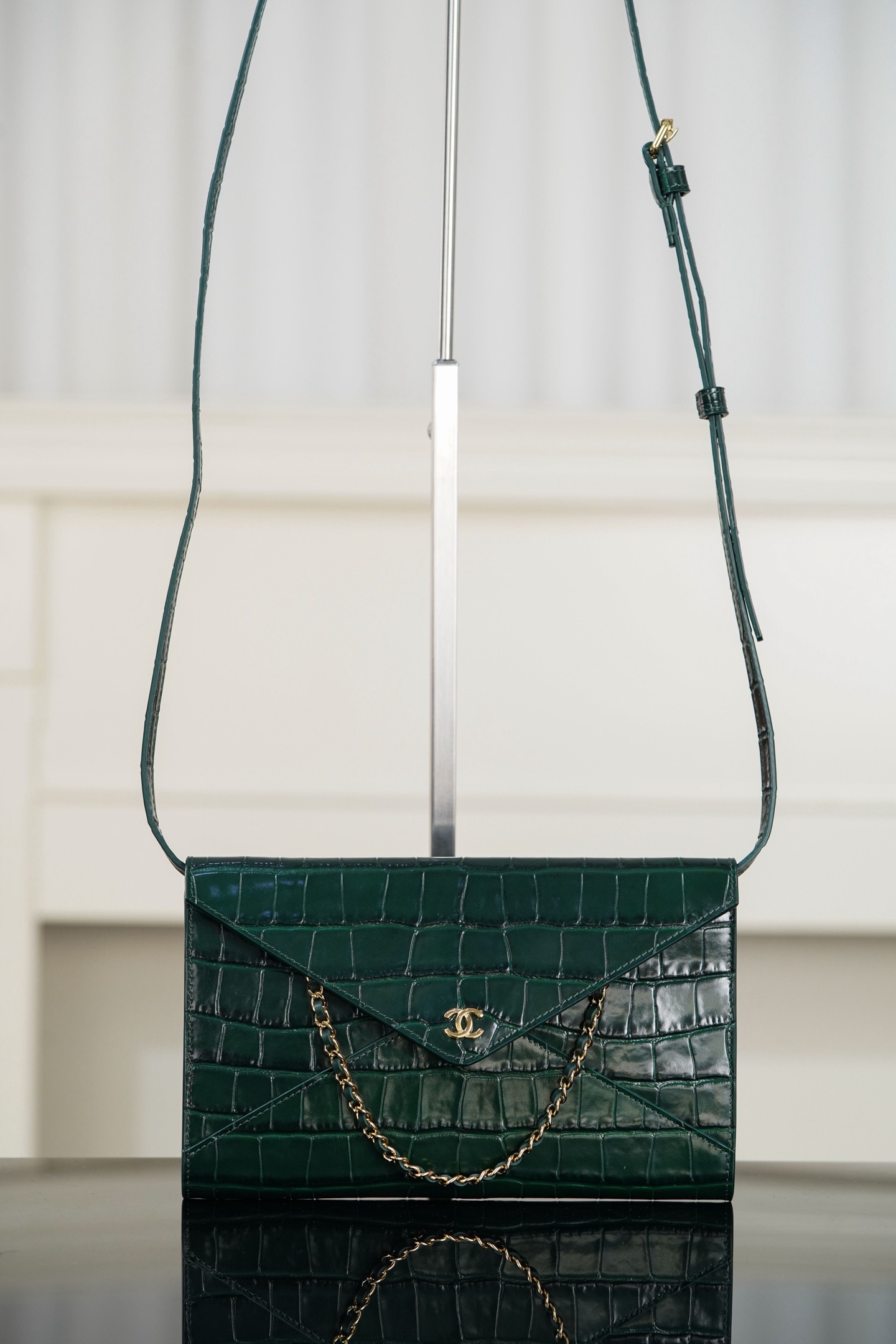 IMG_4009 CHANEL Clutch with Leather Strap - 图片 2