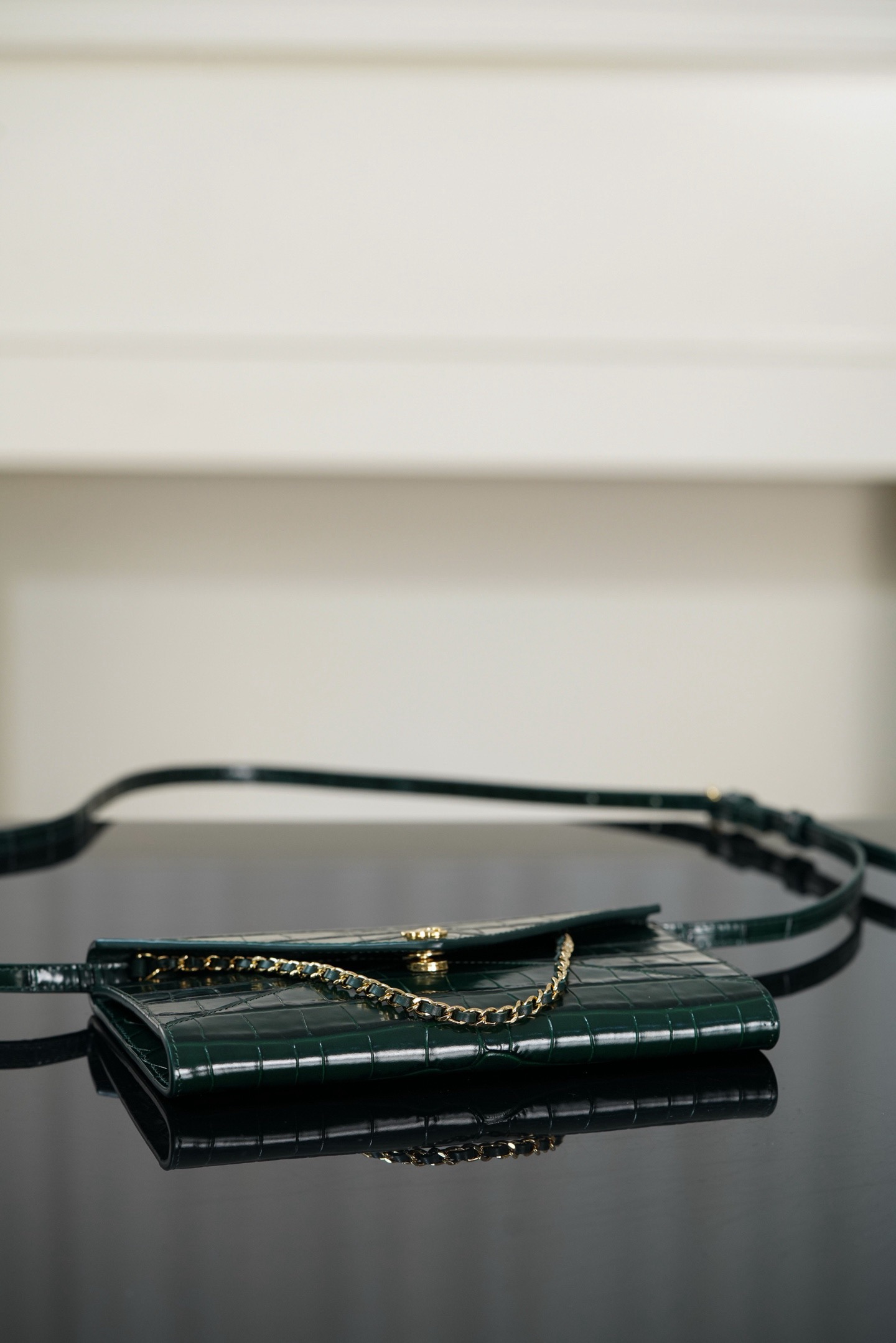 IMG_4012 CHANEL Clutch with Leather Strap - 图片 5