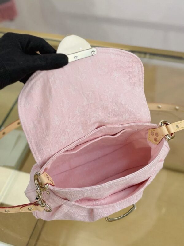 LV Denim Washed Pink Collection M13347