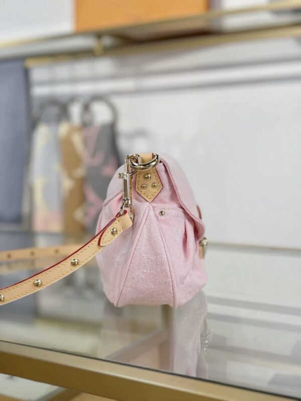 LV Denim Washed Pink Collection M13347