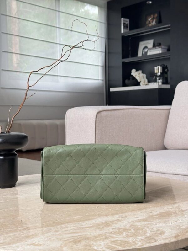 CHANEL 25Bag Caviar leather In Green