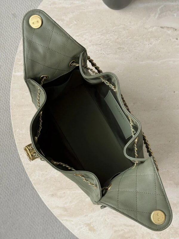 CHANEL 25Bag Caviar leather In Green