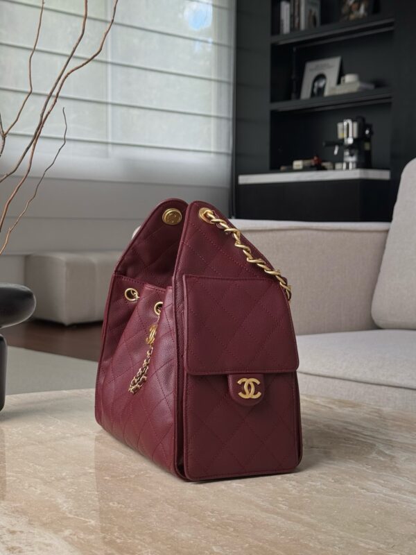 CHANEL 25C Hobo Bag Caviar leather In Burgundy