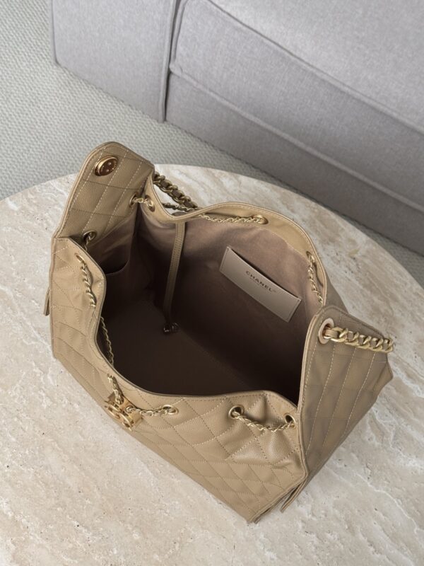 CHANEL 25Bag Caviar leather In Dark Khaki