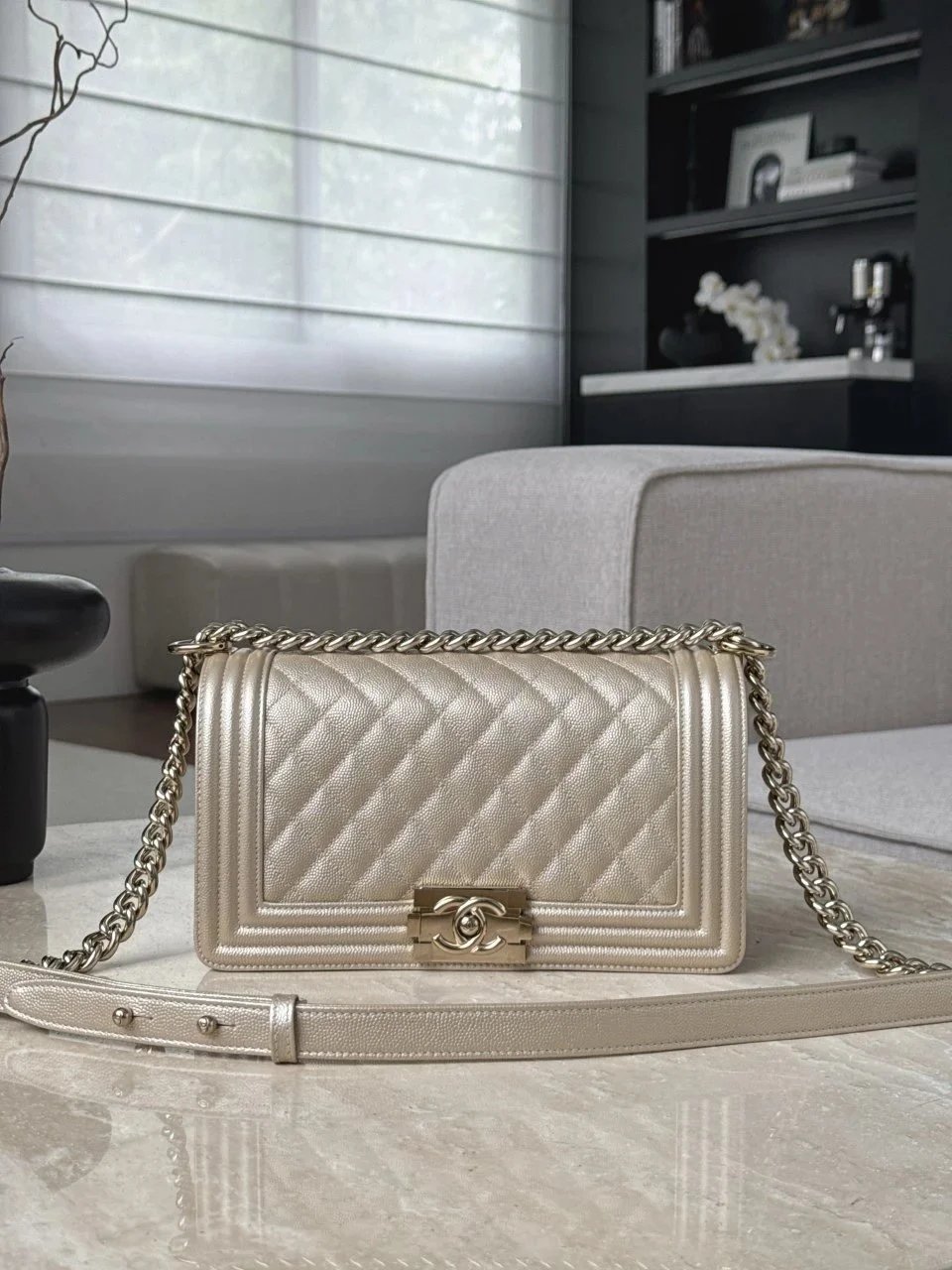 IMG_4317 CHANEL Le Boy 25 Champagne Gold Bag - 图片 2