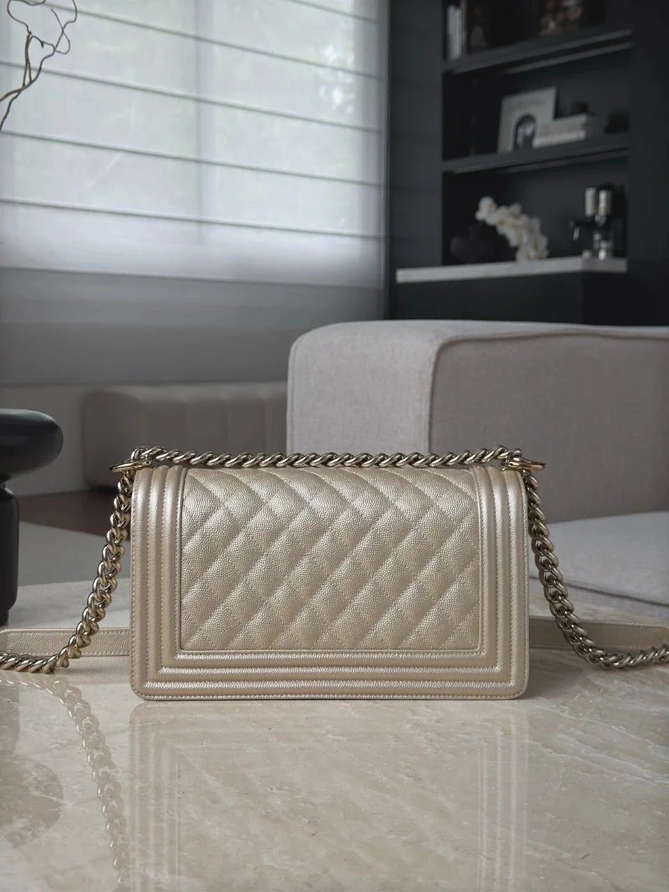 IMG_4318 CHANEL Le Boy 25 Champagne Gold Bag - 图片 3