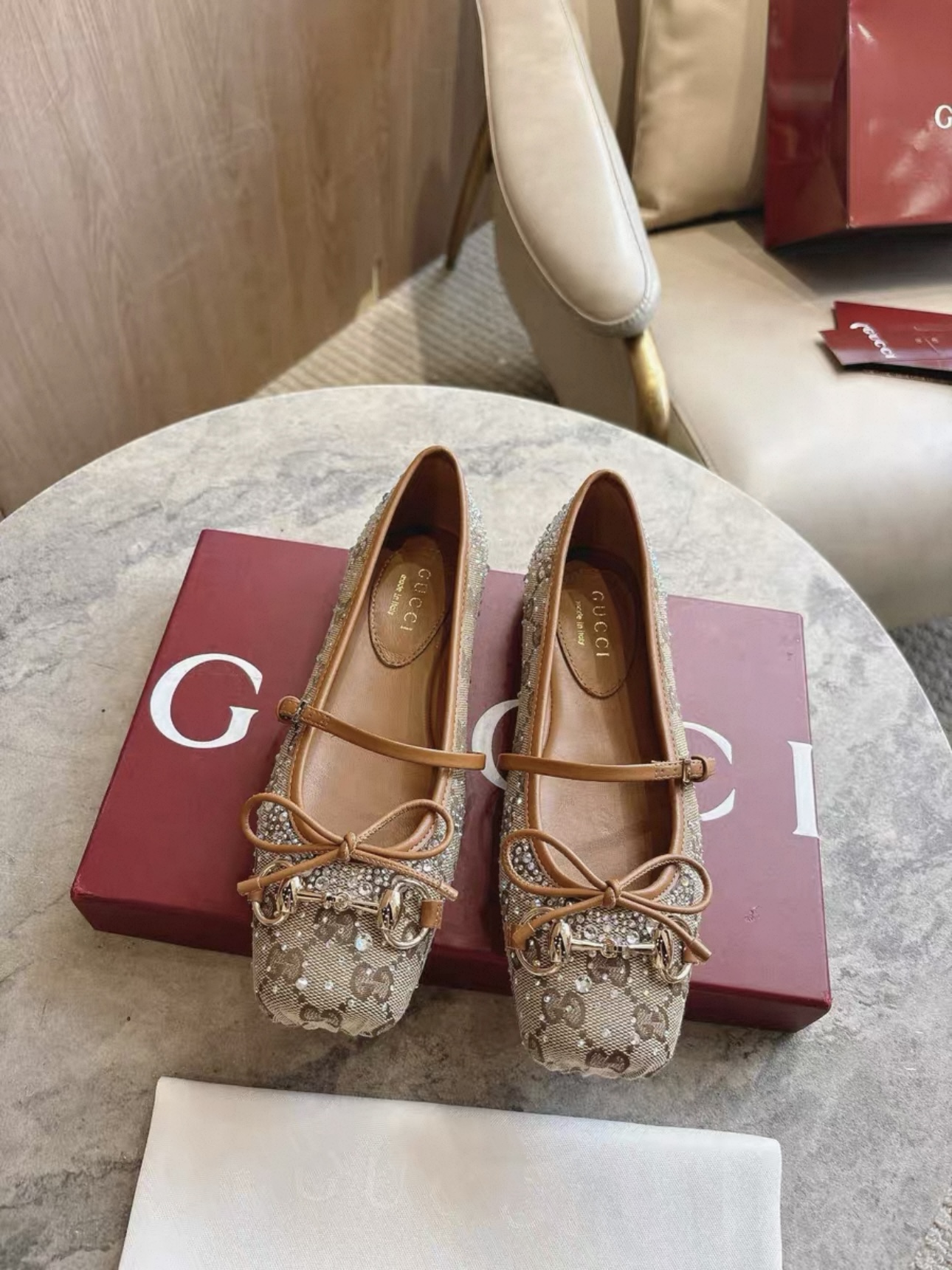 Screenshot GUCCI Crystal Horsebit ballet flat - 图片 2