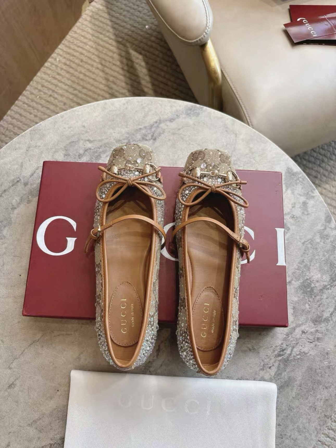 Screenshot GUCCI Crystal Horsebit ballet flat - 图片 3