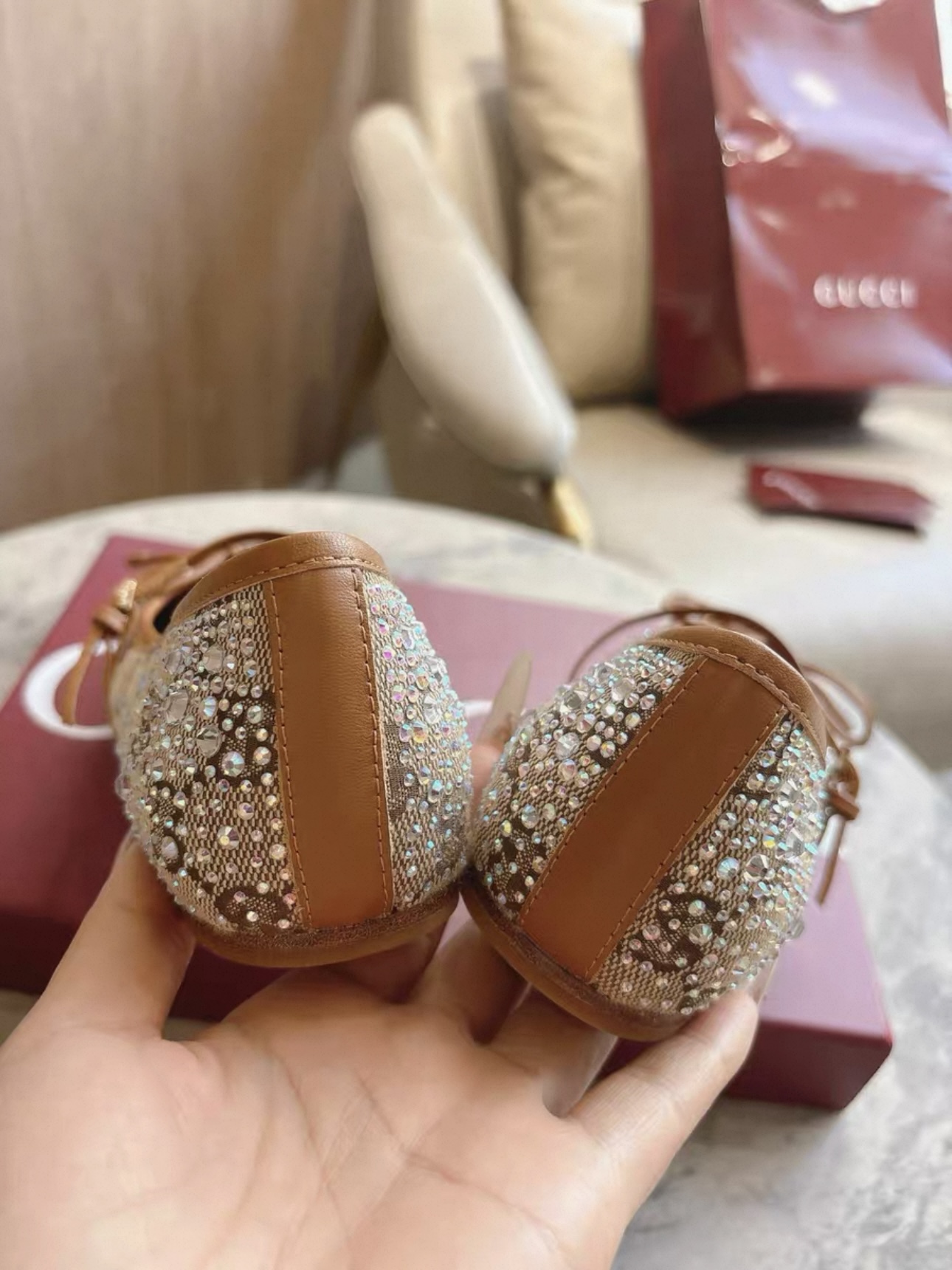 Screenshot GUCCI Crystal Horsebit ballet flat - 图片 6
