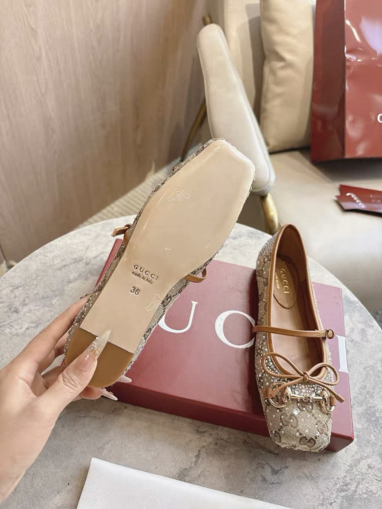 Screenshot GUCCI Crystal Horsebit ballet flat - 图片 7