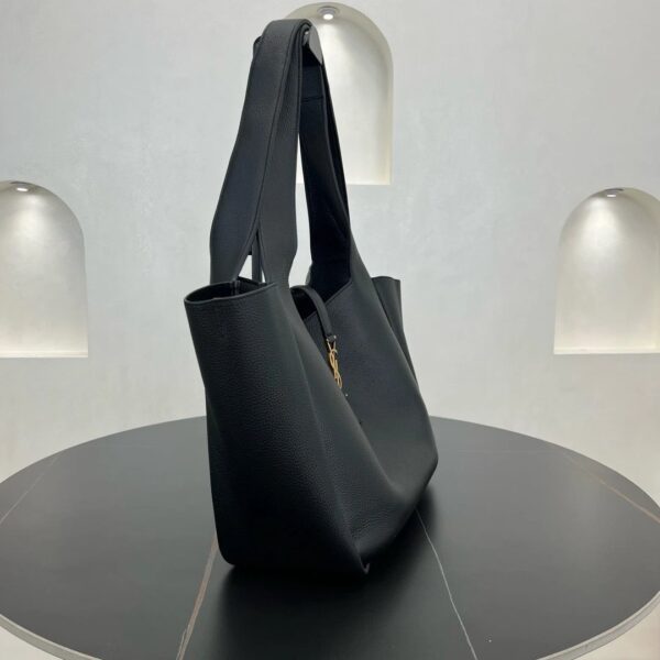 ysl le5À7 bea textured leather tote bag