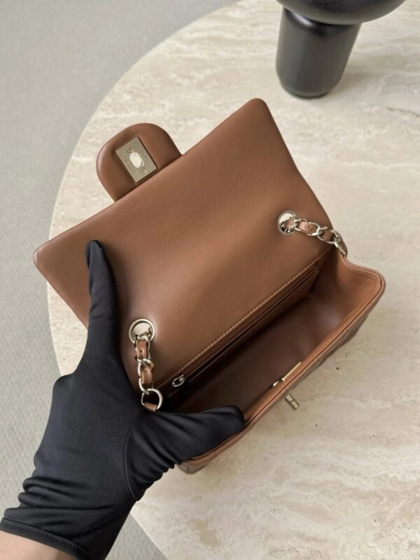 CHANEL Mini Classic Handbag lambskin leather-20CM