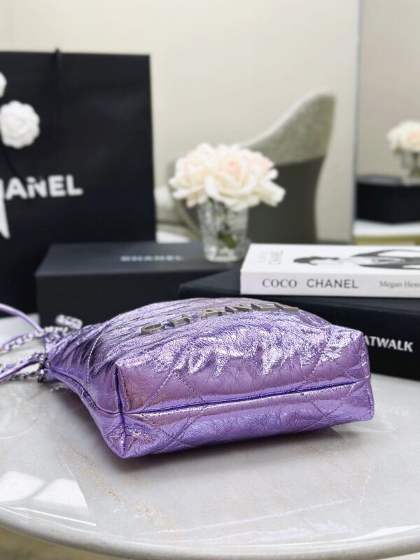 CHANEL Metallic Calfskin Quilted Mini 22bag