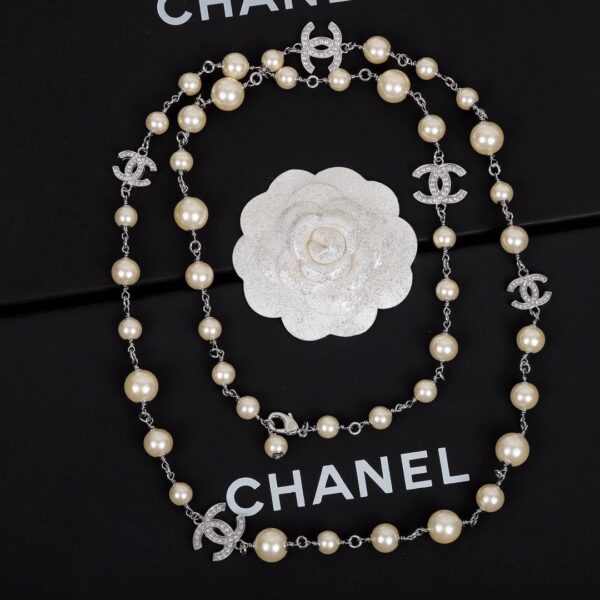 CHANEL Necklace Metal, Glass & Strass  Silver & Pearly White