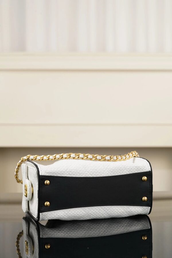CHANEL 25bag Braided Raffia White & Black