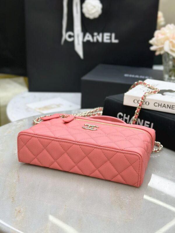 CHANEL 25C Long Vanity with Chain