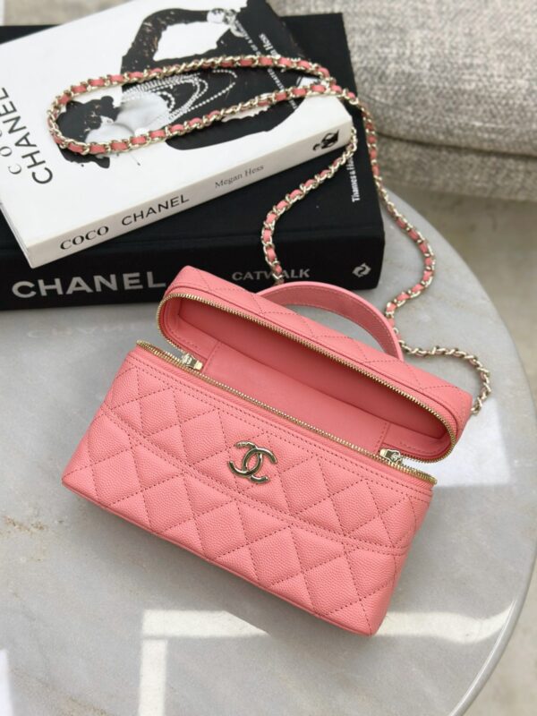 CHANEL 25C Long Vanity with Chain