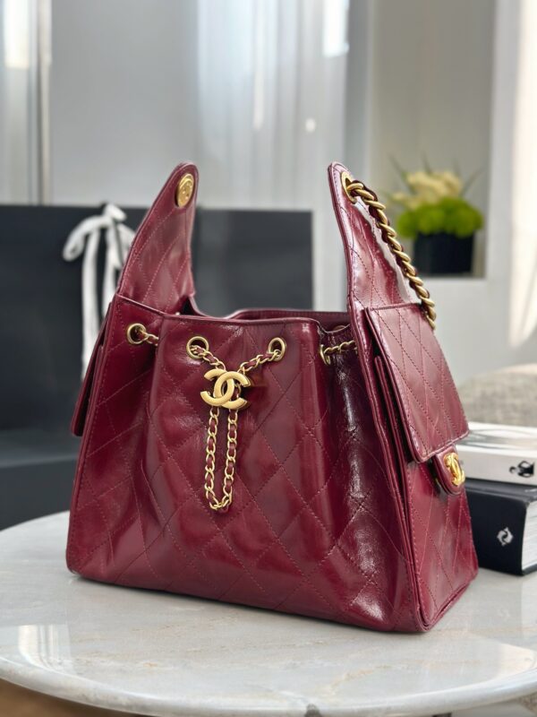 CHANEL 25 Small Handbag Shiny Crumpled Calfskin  Burgundy