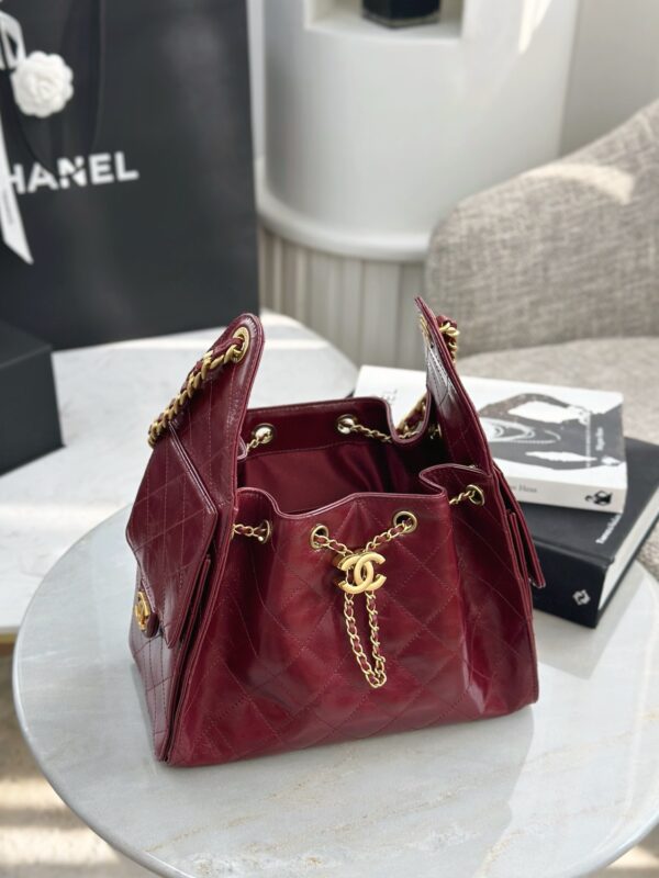 CHANEL 25 Small Handbag Shiny Crumpled Calfskin  Burgundy