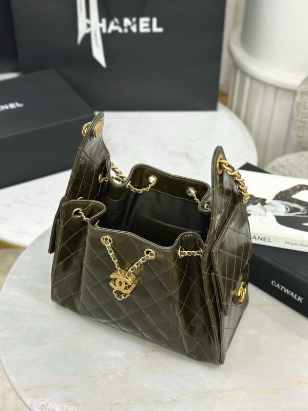 CHANEL 25 Small Handbag Shiny Crumpled Calfskin Khaki