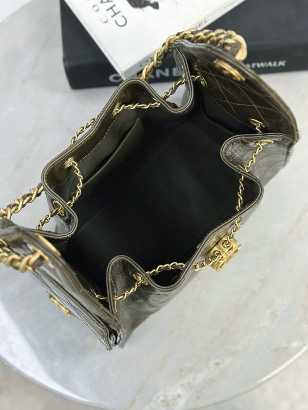 CHANEL 25 Small Handbag Shiny Crumpled Calfskin Khaki