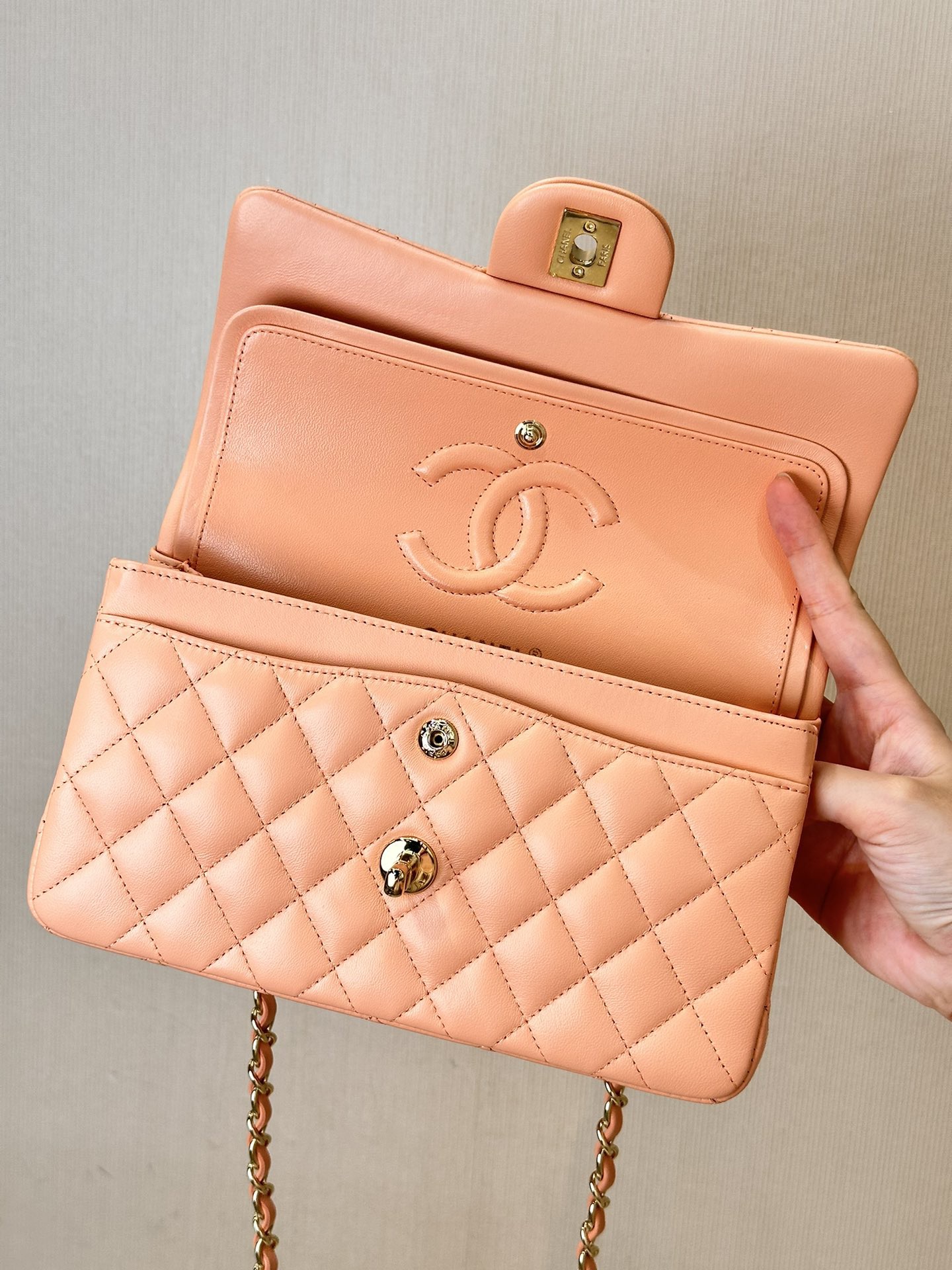 IMG_6029 CHANEL Lambskin Classic Flap Light Orange - 图片 6