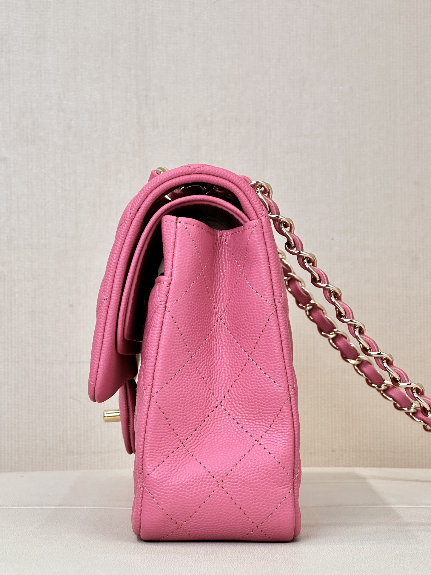 IMG_6142 CHANEL Classique Flap Medium Handbag Champagne Gold Hardware - 图片 3