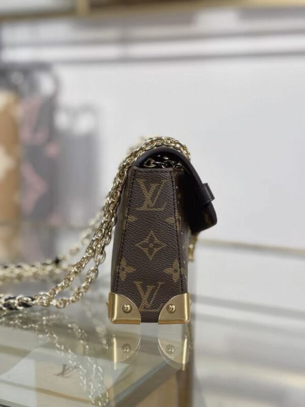 LV Trunkie East West