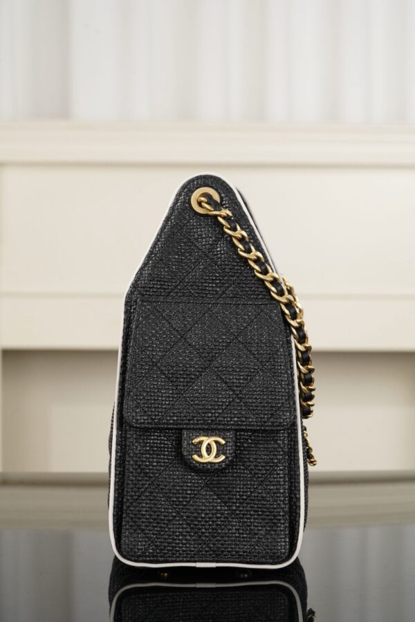 CHANEL 25bag Braided Black Raffia and White Calfskin