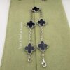 Screenshot VCA Vintage Alhambra pendant-Peter Stone