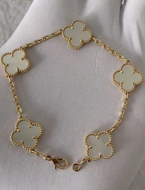 vca vintage alhambra pendant white mother of pearl