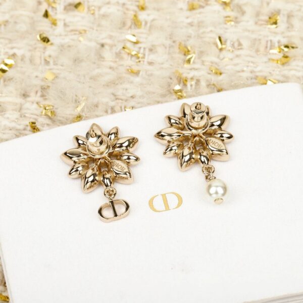 Bloom In Dior Earrings