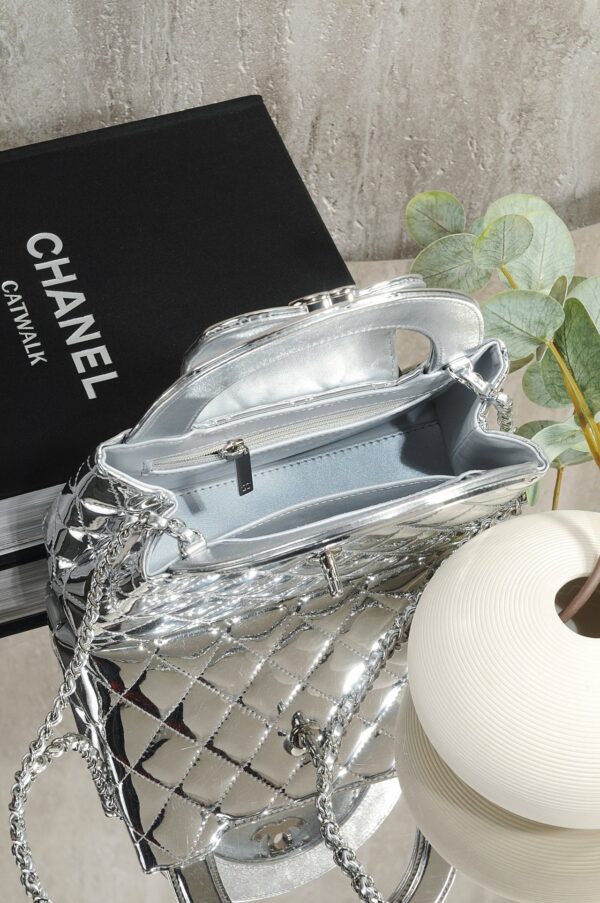 CHANEL Mirror calfskin Kelly Handle Bag
