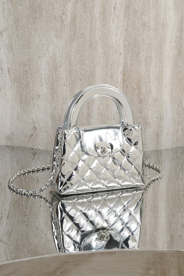 CHANEL Mirror calfskin Kelly Handle Bag