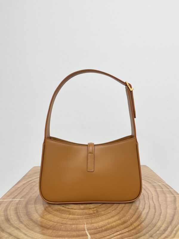 YSL LE5A7 Hobo Bag In Dune