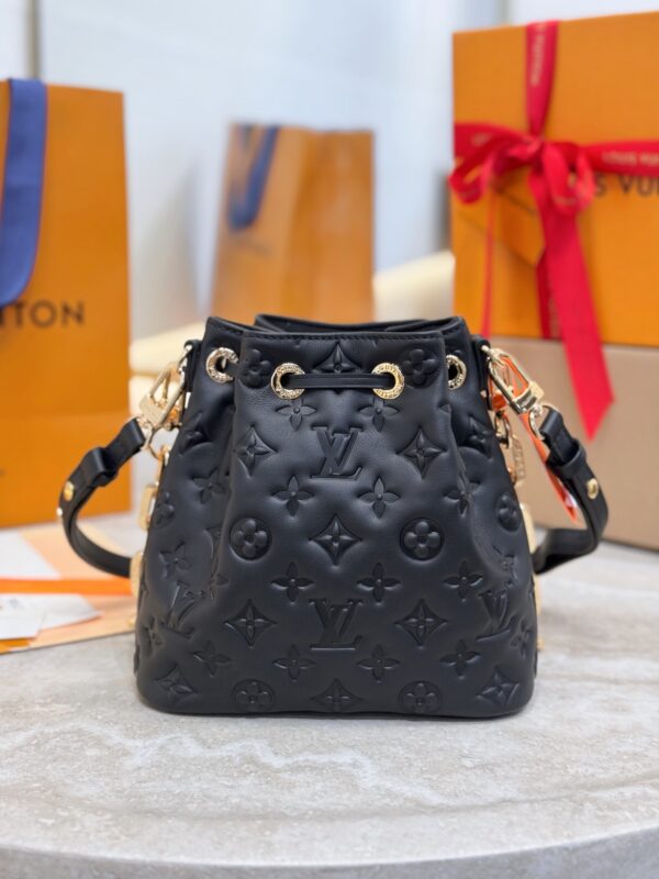 LV Coussin Bucket M26216