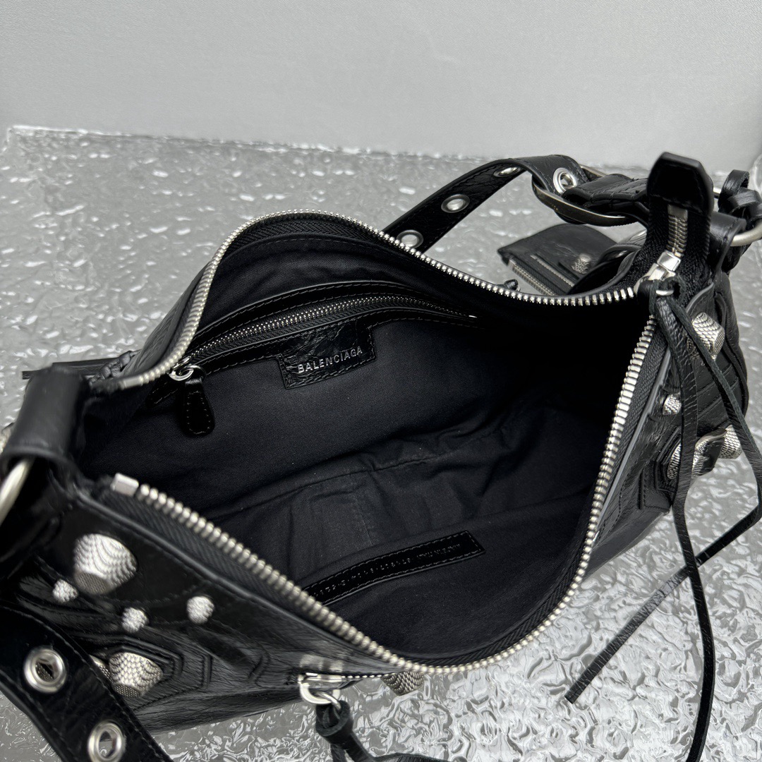 IMG_7401 BALENCIAGA Le Cagole Shoulder Bag Small in Black - 图片 6