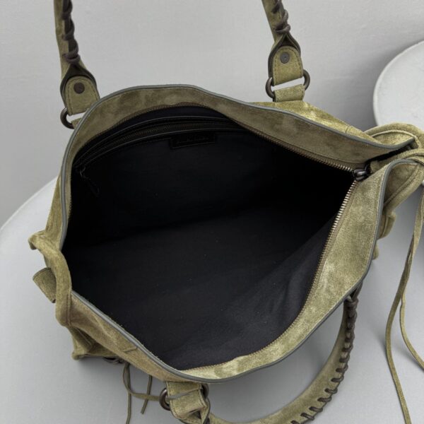 balenciaga women’s le city bag