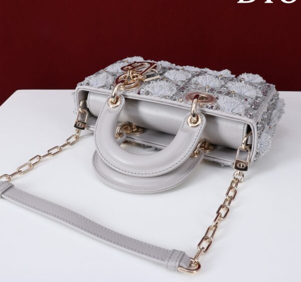 DIOR Small Lady D-joy Beaded lace embroidery