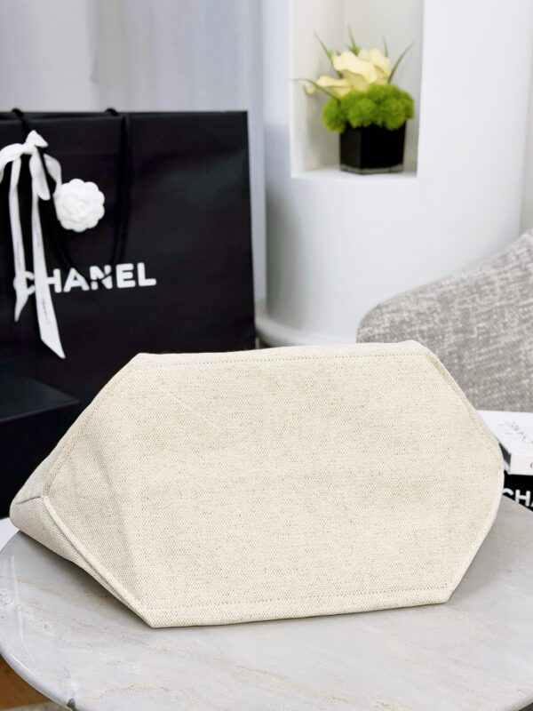 CHANEL Small Shopping Bag Ecru & Black